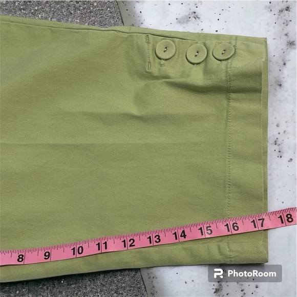 Denim & Co. Capri pants XL moss green color buttons on side of leg elas.back - Picture 10 of 10